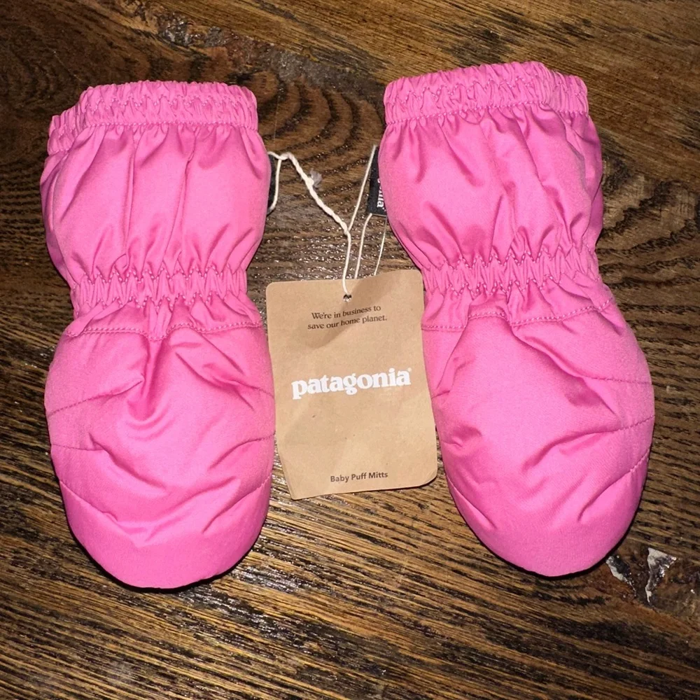 Patagonia Bright Pink Infant Mittens